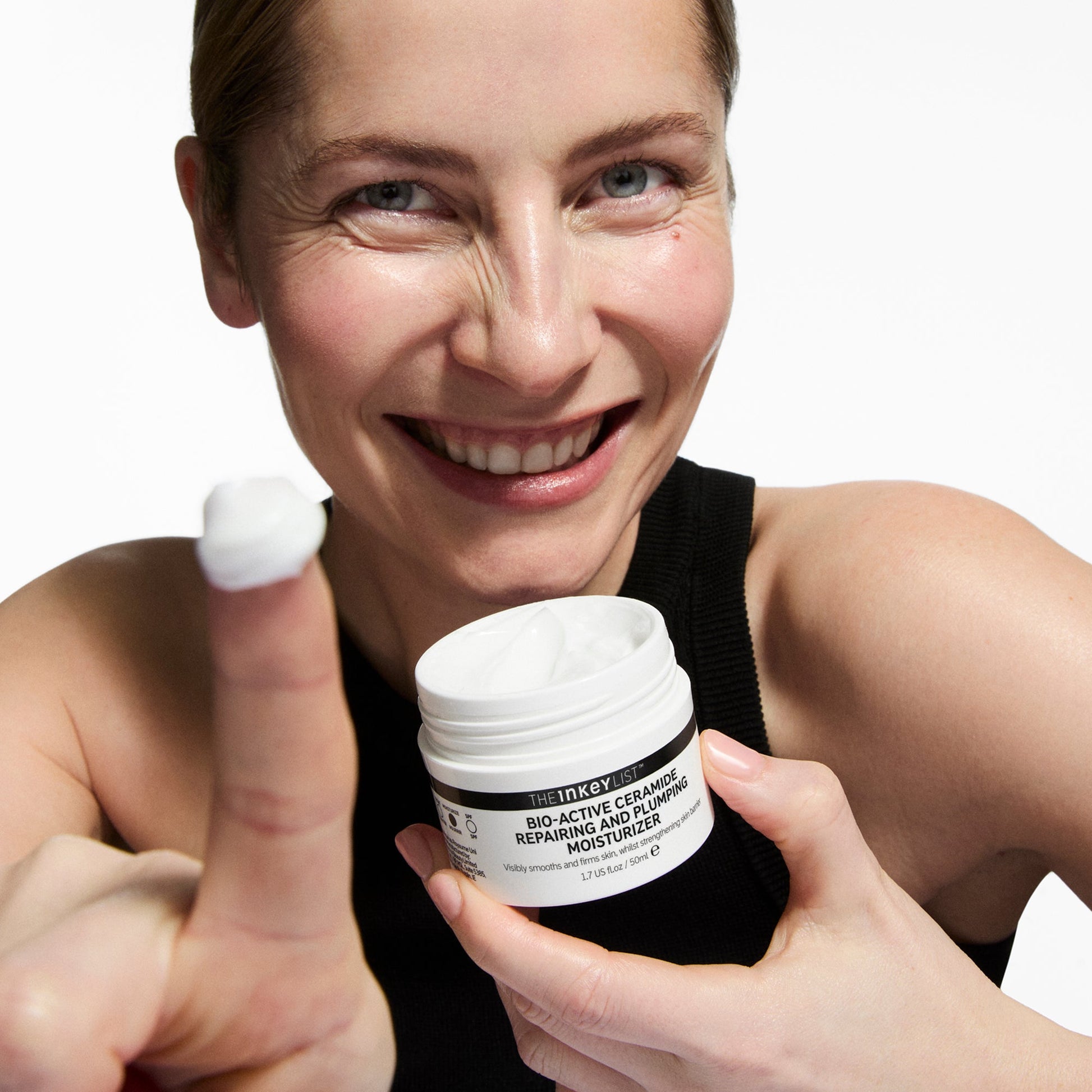 bio-active-ceramide-moisturizer-a4 Bio-Active_Model_2000x2000_7b381857-d412-4a9c-beec-0c29b7cc157b.jpg