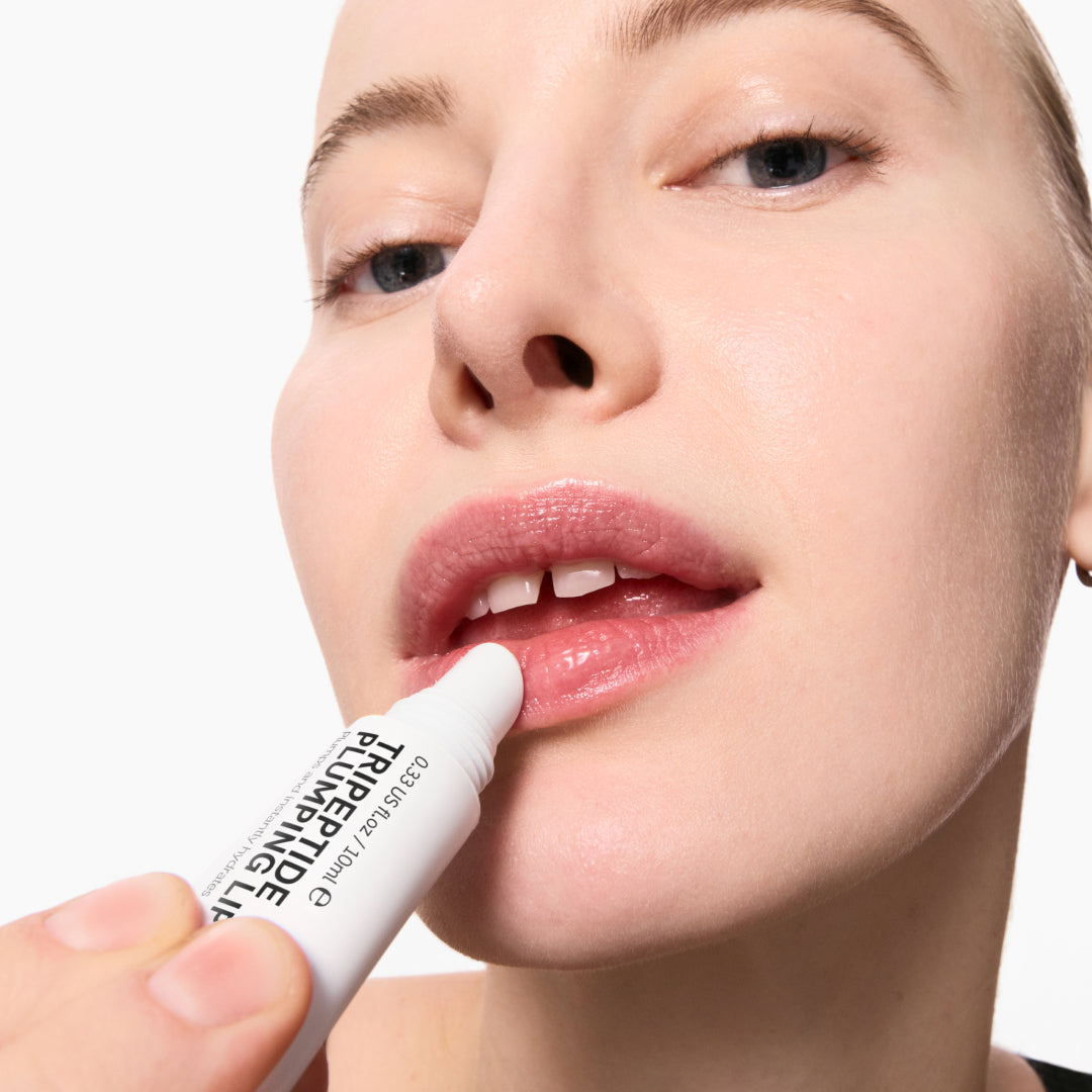 tripeptide-plumping-lip-balm-p1 Model01_270e8b98-a2ed-4742-b111-d25555f44100.jpg
